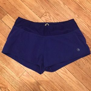 Running shorts
